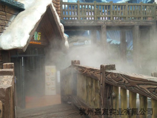 极地海洋公园喷雾降温2 极地海洋公园喷雾降温2